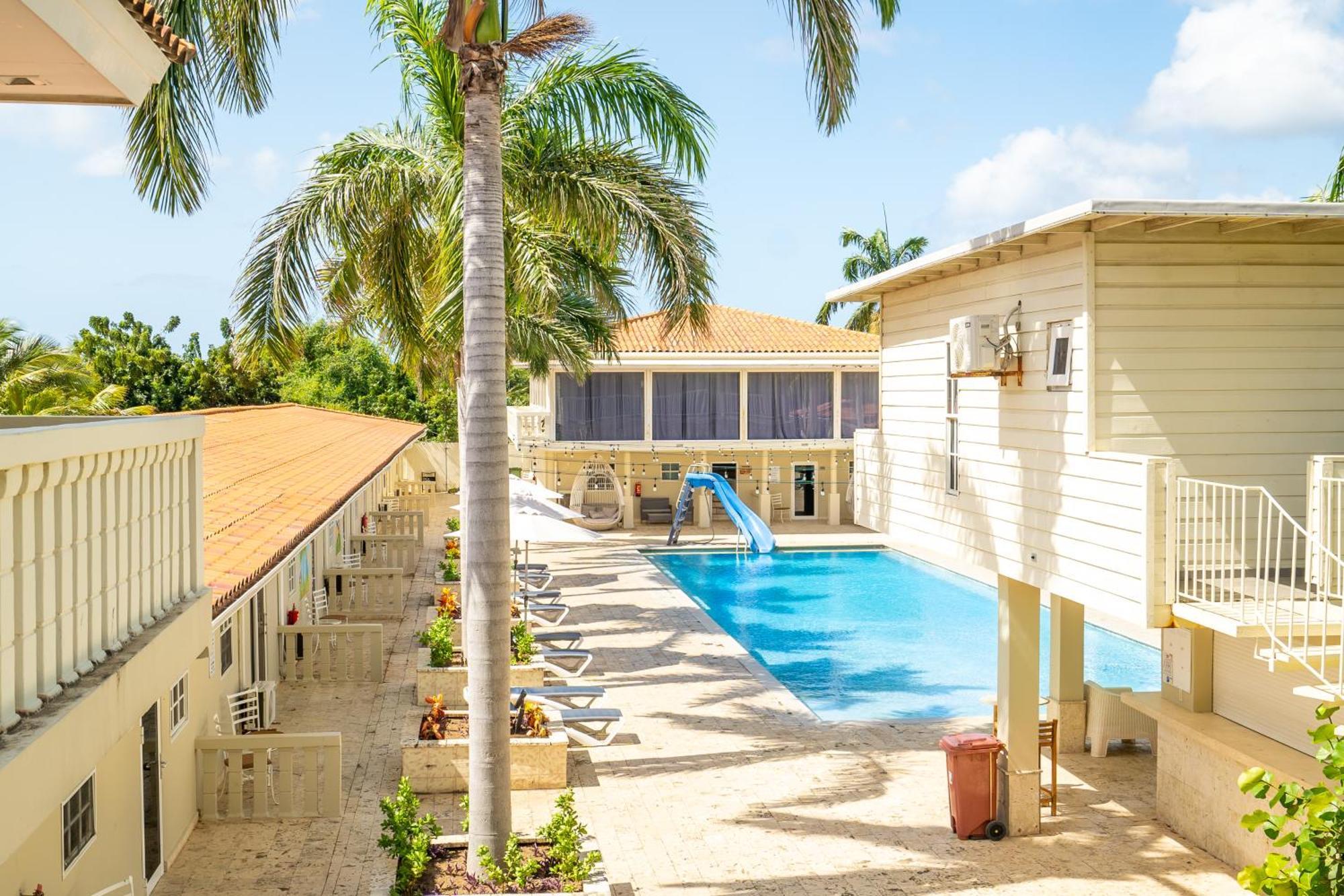 Delynne Boutique Hotel Willemstad Exterior photo