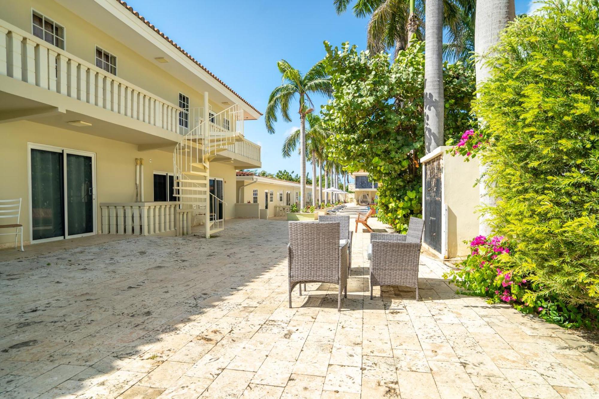 Delynne Boutique Hotel Willemstad Exterior photo
